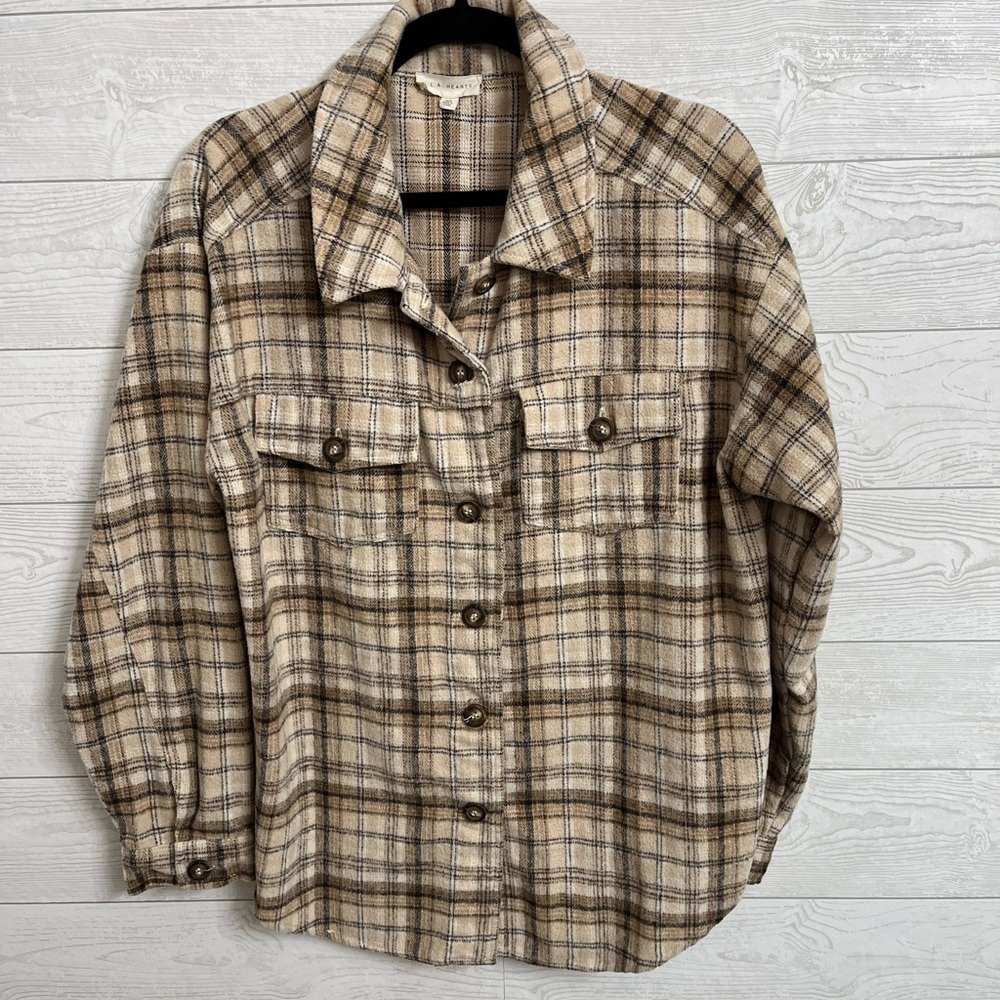 - L.A. Hearts Women’s Tan Plaid Oversized Button Down Shirt Jacket. Size L